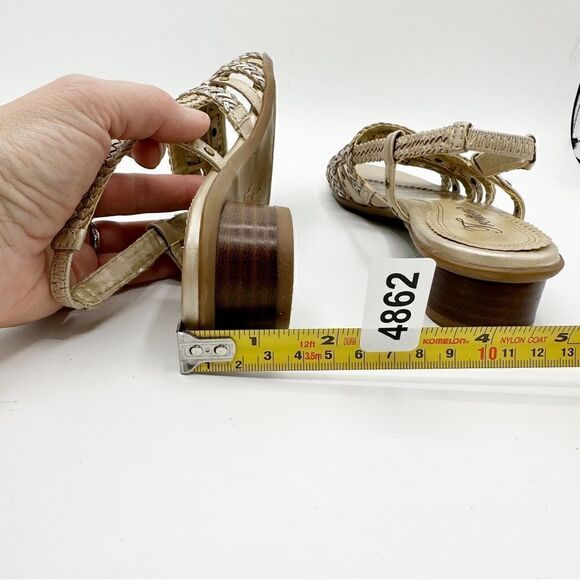 TROTTERS Womens Abigail Gold/Silver Metallic Slingback Sandal Gold Stud 7 Narrow - Picture 14 of 14